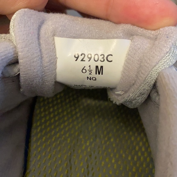 Foot joy women’s golf shoes (pink). Size 6 women’s. Grey and pink - Picture 3 of 4